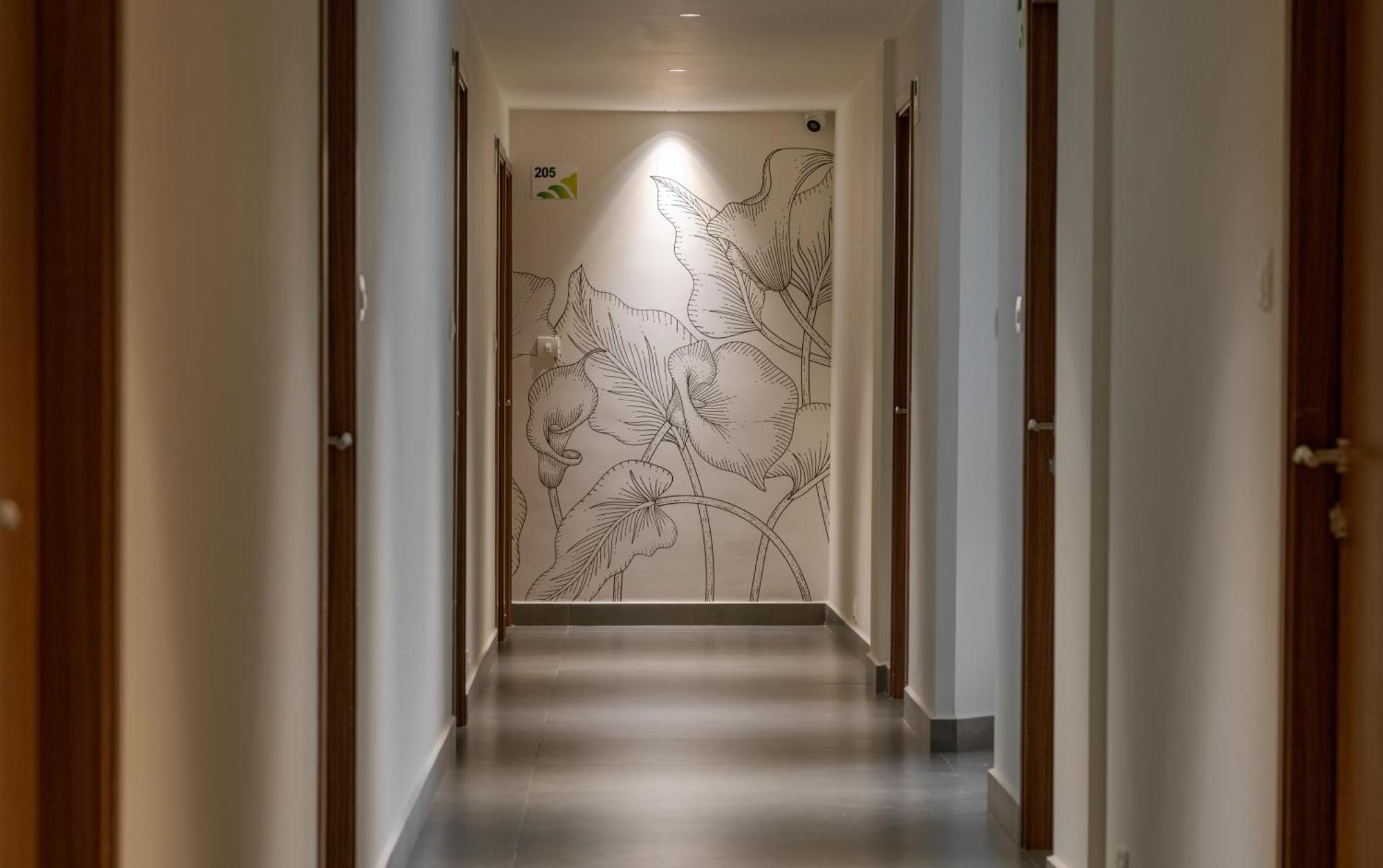 Aryaas Regent Hotel Kochi Buitenkant foto