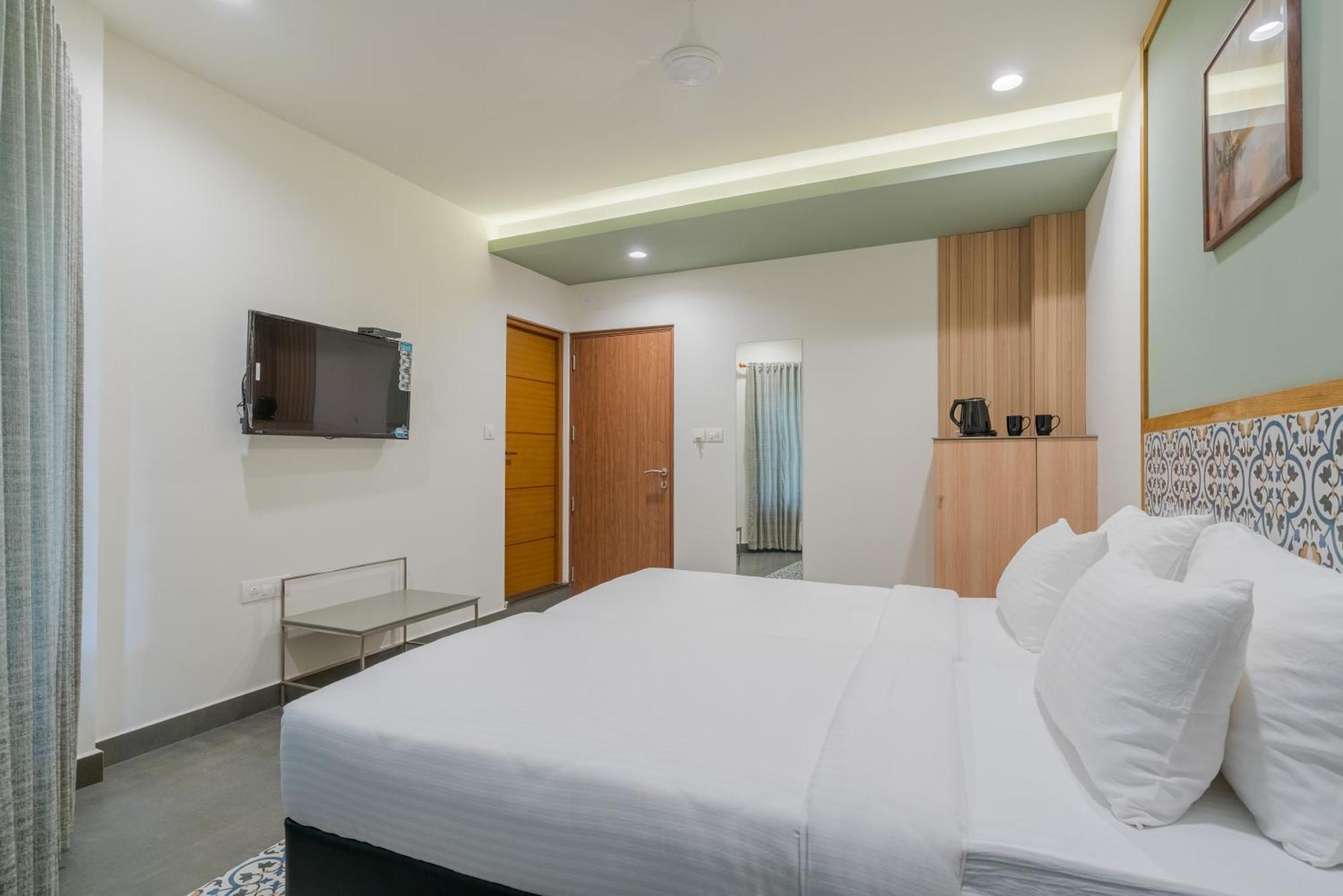Aryaas Regent Hotel Kochi Buitenkant foto