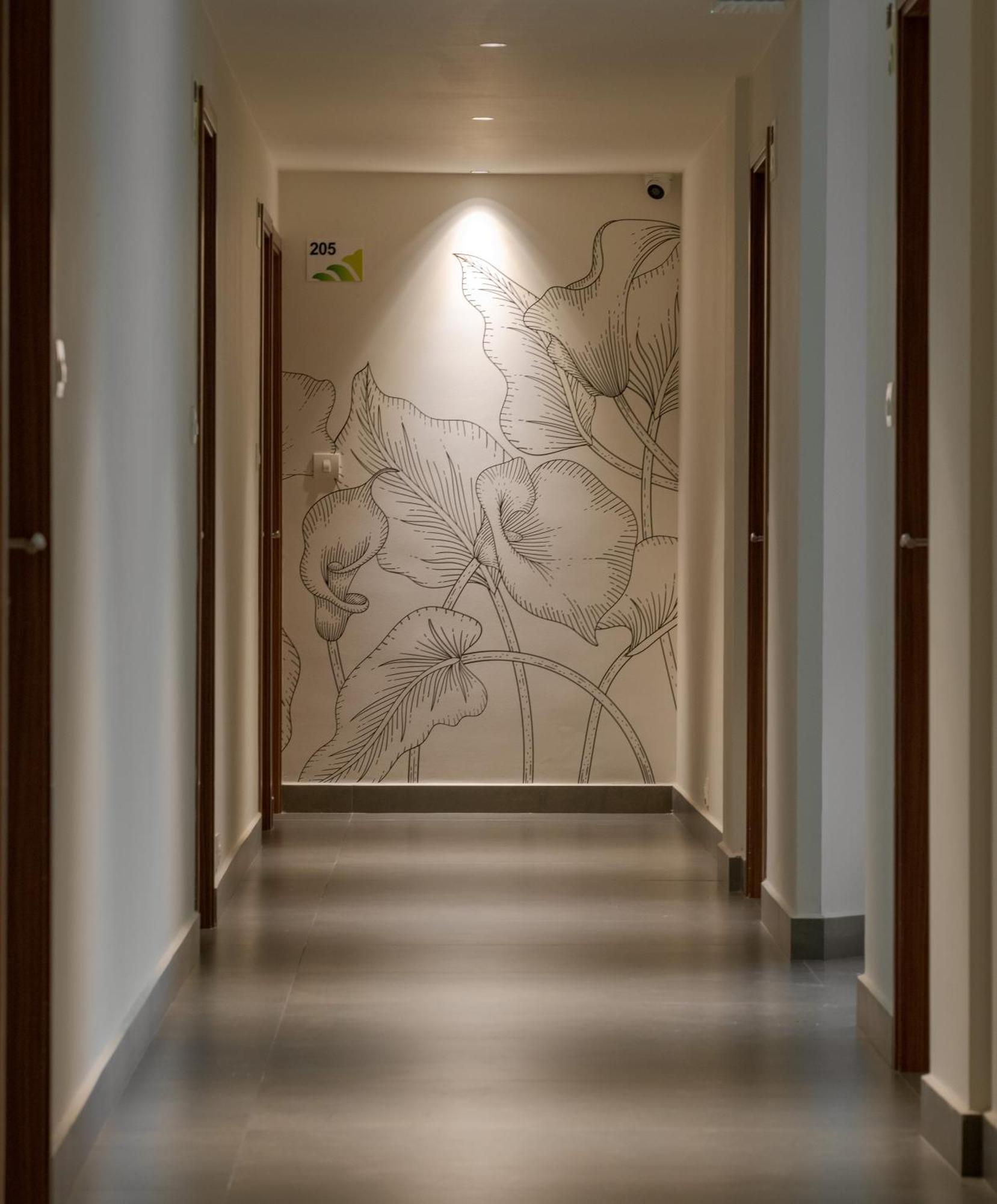 Aryaas Regent Hotel Kochi Buitenkant foto